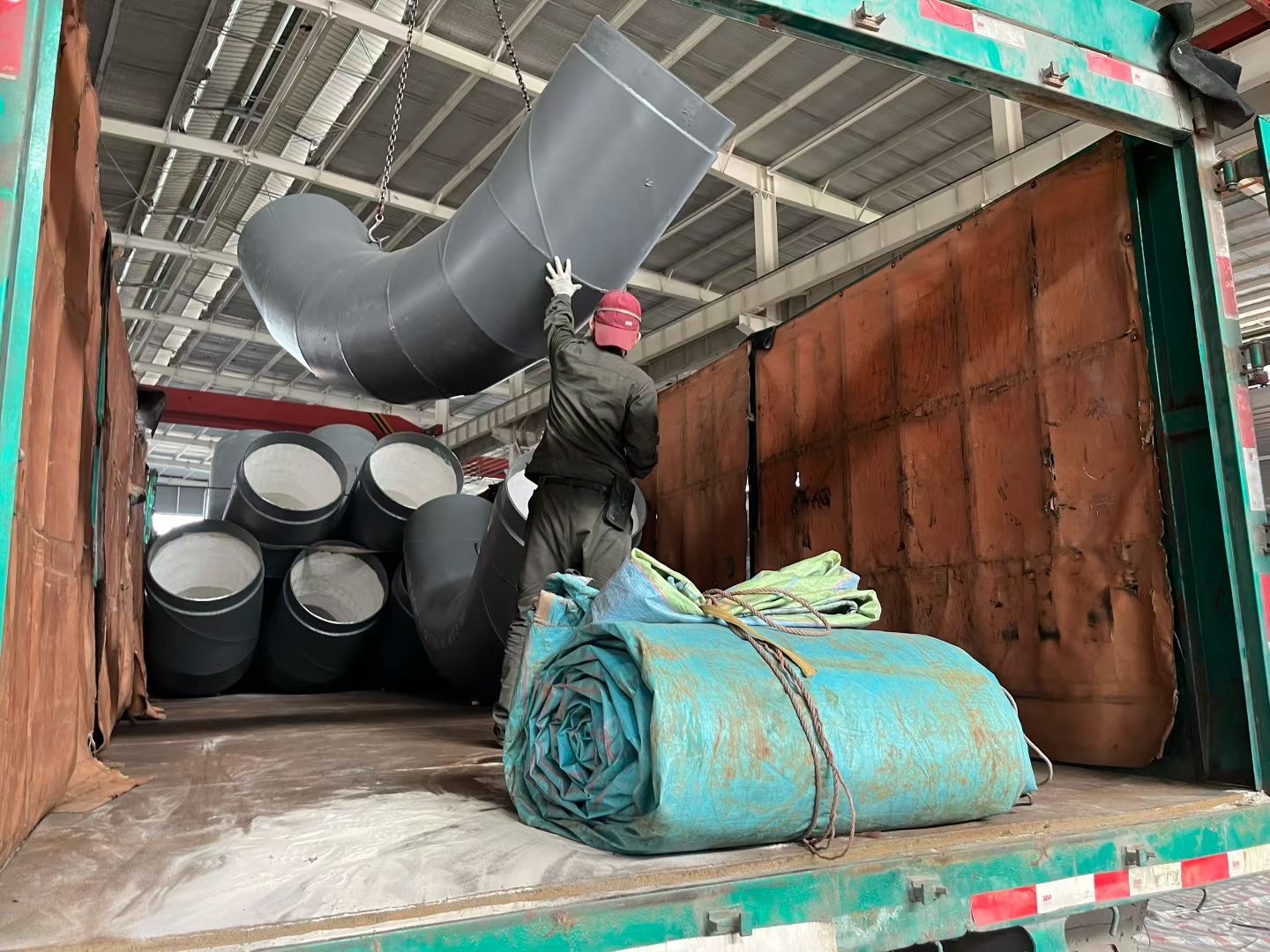 信阳市碳化硅耐磨弯头双金属耐磨管 - 方案